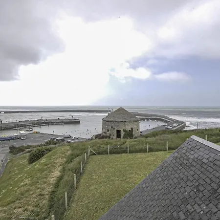 Feriehus Le Castel De En Bessin Port-en-Bessin-Huppain